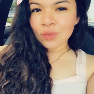 Meet your Posher, Nora